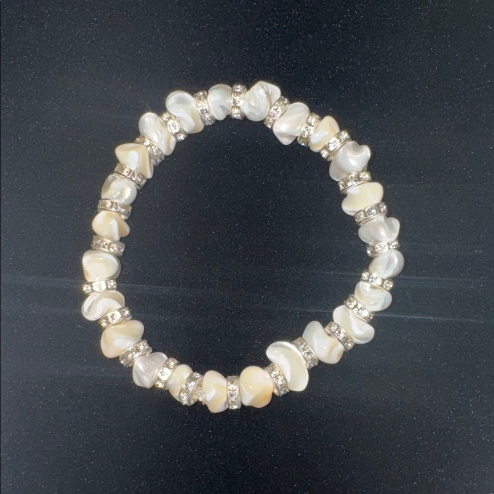 Elegant Mother of Pearl Bracelet